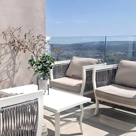 Private Terrace-sea Views Amd Valley Views-sleep 6 By Quicktrips *