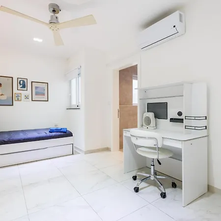 Private Terrace-sea Views Amd Valley Views-sleep 6 By Quicktrips